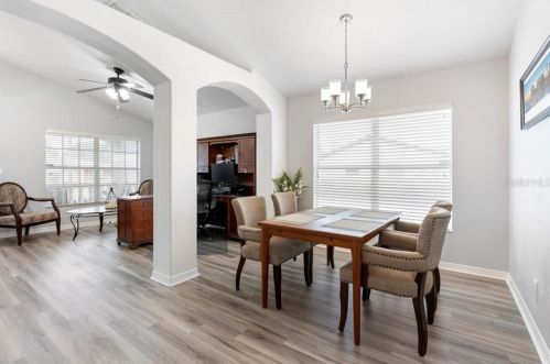 2722 Braddock St, Tampa FL 33607-1107 exterior