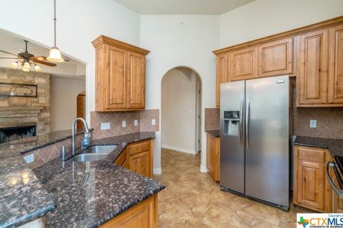 578 Winding River Ln, Spring Branch TX 78070-6382 exterior