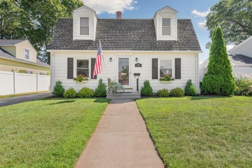 45 Oregon St, Springfield, MA 01118-1231