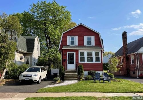 19 Seneca Ave, Dumont, NJ 07628-2728