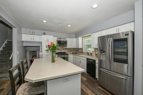 6037 22 St, Milwaukee WI 53233-1914 exterior