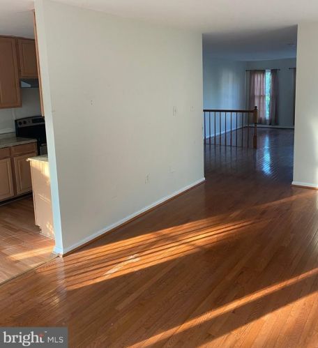 7015 Ashleigh Manor Ct, Alexandria VA  22315-4756 exterior