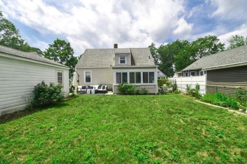 17 Waldorf St, Springfield MA 01109-1837 exterior