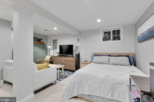 815 Longfellow St, Washington DC  20011-8205 exterior