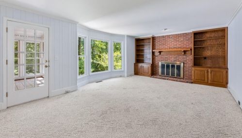 4767 Dunwoody Sta Dr, Atlanta GA 30338-4703 exterior