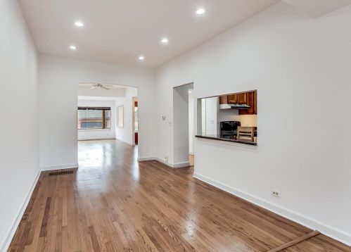 5647 Magnolia Ave, Chicago IL 60660-1908 exterior