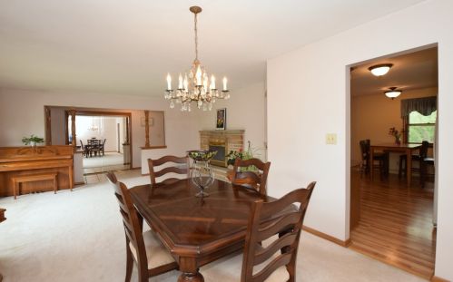 6894 Park Mnr Dr, Milwaukee WI 53224-4638 exterior