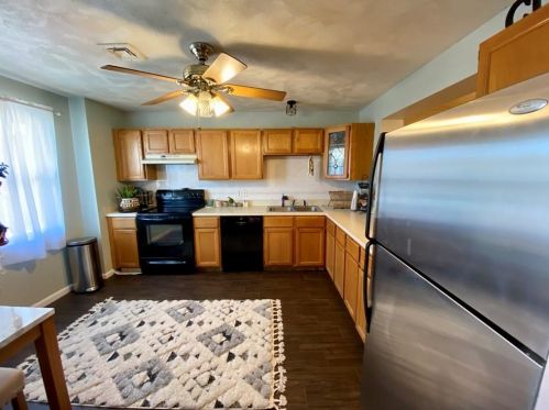 1004 Brookhaven Ln, Woonsocket RI 02895-2783 exterior