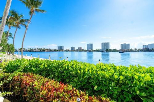 450 5th Ave, Boca Raton FL  33432-6085 exterior