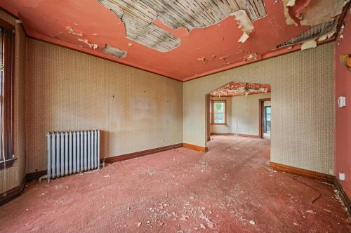 11736 State St, Chicago IL 60628-6135 exterior