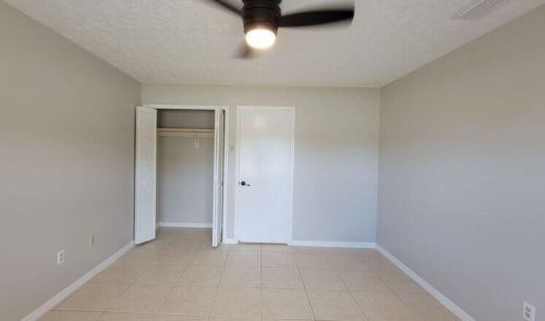 2442 Grand Dr, Fort Pierce FL  34952-6532 exterior