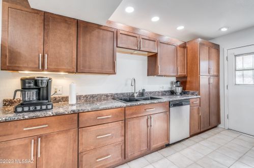 3031 Idaho St, Tucson AZ 85746-1045 exterior