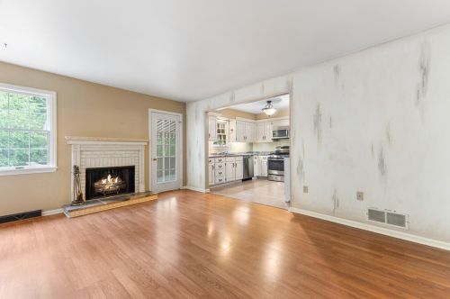 214 Allenberry Cir, Pittsburgh PA 15234-1002 exterior