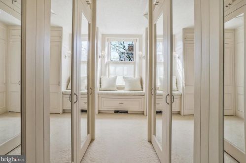 207 Fairfax St, Alexandria VA 22314-3304 exterior