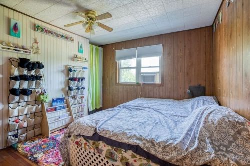 50 Shepherd St, Chicopee MA 01013-2032 exterior