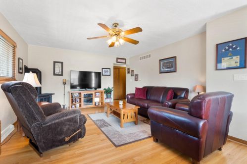 4963 19 St, Milwaukee WI 53209-5760 exterior