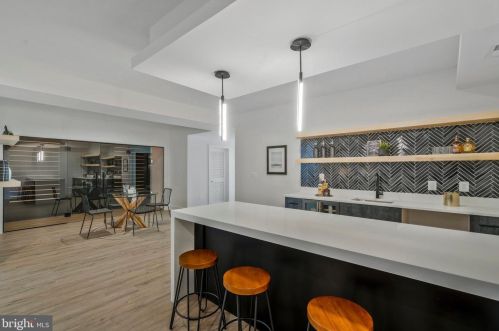 1520 Brookhaven Dr, Mc Lean VA  22101-4127 exterior