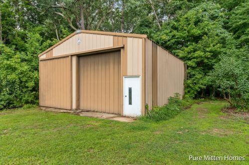 714 State St, Belding MI  48809-9214 exterior