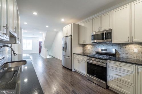 2024 Mckean St, Philadelphia PA  19145-2827 exterior