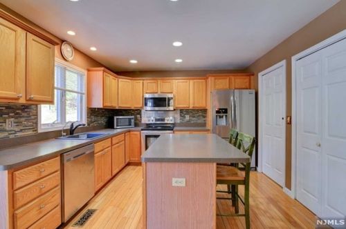 938 Homestead Dr, Fredon NJ  07860-4612 exterior