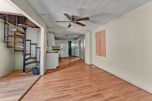 200 Main St, Pittsburgh PA 15215-2447 exterior