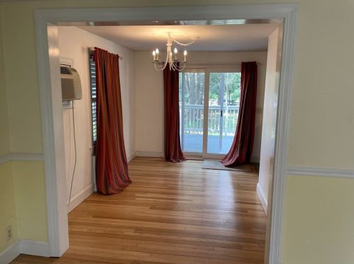 201 Turnpike St, North Andover MA  01845-5005 exterior