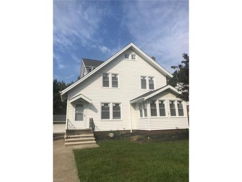 250 214 St, Cleveland OH  44123-1741 exterior