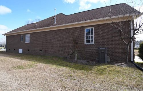 504 Hickory Leaf Ct, Lumberton NC 28358-2336 exterior