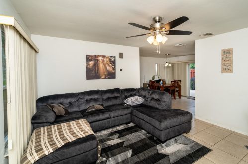 570 Sagamore Ter, Fort Pierce, FL 34983-1154