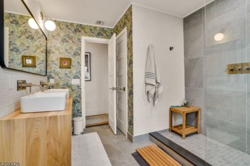 45 Wadsworth Ter, Cranford NJ  07016-2570 exterior