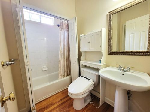 1080 Maycroft Knl, Lithonia GA 30078-7736 exterior