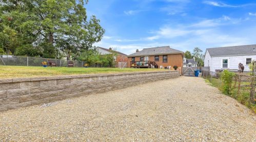 8516 Mathilda Ave, Saint Louis MO 63123-3616 exterior