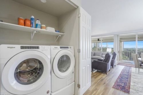 360 Horse Creek Dr, Naples FL 34110-6000 exterior