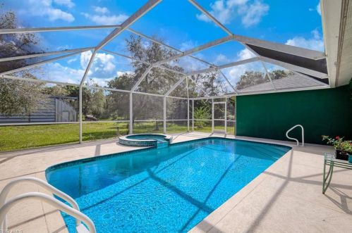 270 18 St, Naples FL 34117-9453 exterior