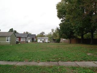 427 Mulberry St, Carterville, IL 62918-1410