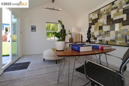 2424 8 St, Berkeley CA 94710-2501 exterior