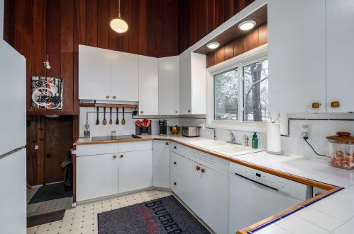 7625 Julie Dr, Kalamazoo MI  49024-4915 exterior