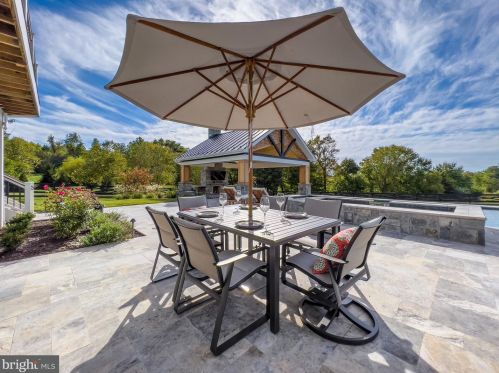 23073 Creighton Farms Dr, Leesburg VA 20175-6491 exterior