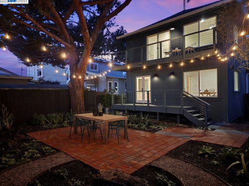 1112 Kains, Berkeley CA 94706-1218 exterior