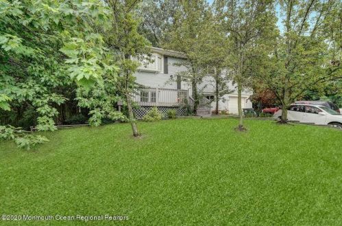 97 Manhattan St, Jackson Twp, NJ 08527-2544