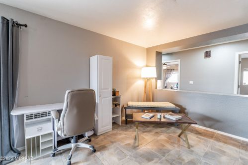 7498 Giachery Ave, Tucson AZ  85747-5613 exterior