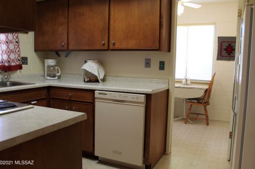 220 Paseo Seco, Green Valley AZ 85614-2714 exterior