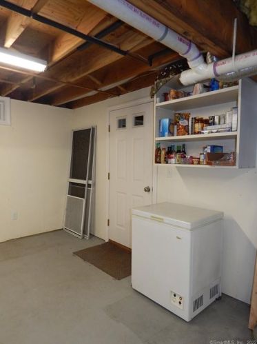 75 Bush Hl Rd, Exeter CT 06249-1210 exterior