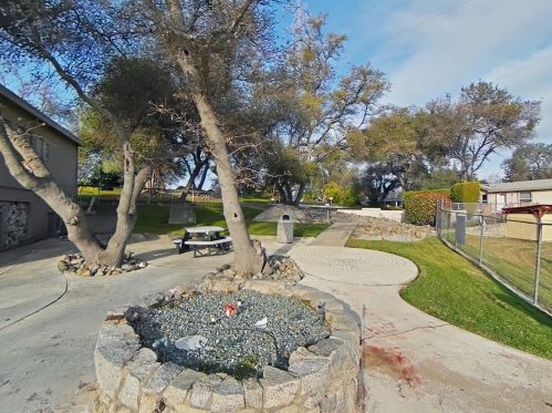 28 Shady Oaks Dr, Folsom CA 95630-1742 exterior