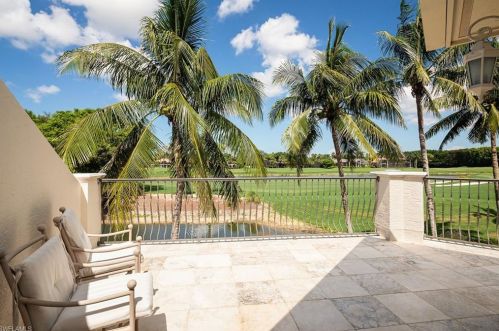 2943 Bellflower Ln, Naples FL 34105-3005 exterior