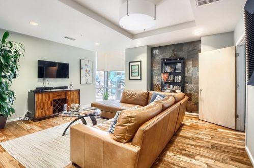 1600 Barton Springs Rd, Austin TX  78704-1081 exterior