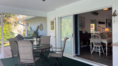 1911 Gaskins Cir, Fort Pierce FL  34952-6640 exterior