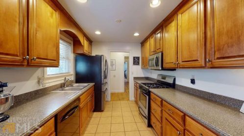 3185 Cloverhurst Dr, Atlanta GA 30344-4509 exterior