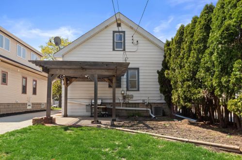 2150 66, Milwaukee WI 53213-2036 exterior