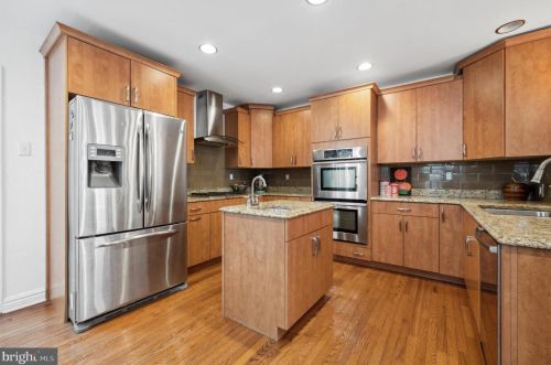 826 51st St, Philadelphia, PA 19139-0015